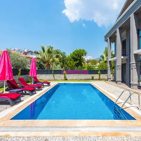 别墅 Sleeps 6 Pool Air Con Wifi *