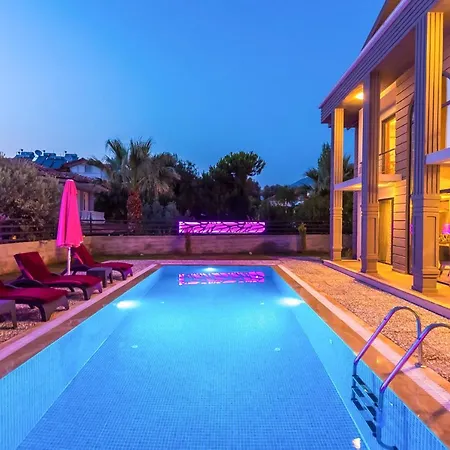 فيلة Sleeps 6 Pool Air Con Wifi أولدينيس