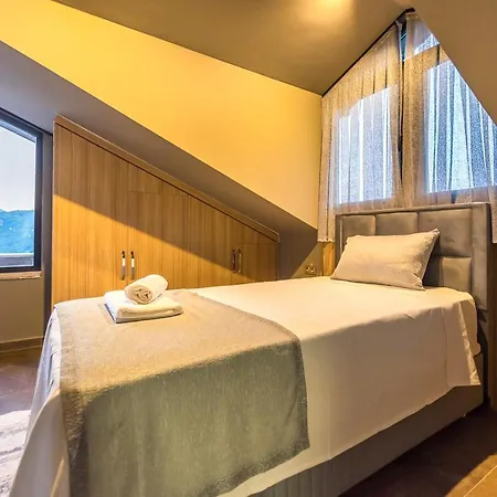 别墅 Sleeps 6 Pool Air Con Wifi *